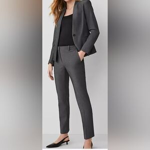Ann Taylor The Ankle Pant – Size 14 – Gray